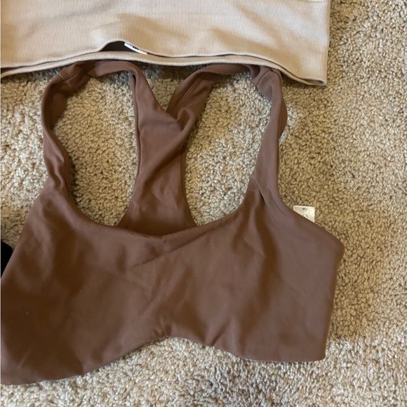 Sports bra bundle - Picture 4 of 10
